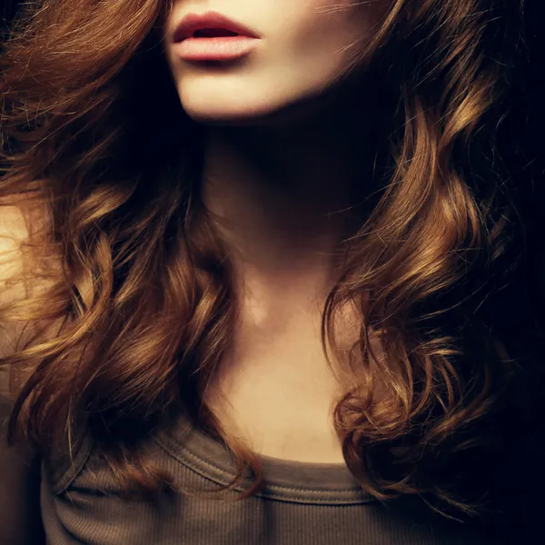 Une belle fille rousse — Photo