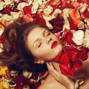 seksi re ile şık bir kırmızı saçlı (zencefil) modeli portre