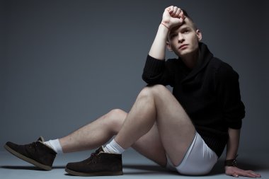 Genç Moda biri trendy kıyafetler ve underw portresi