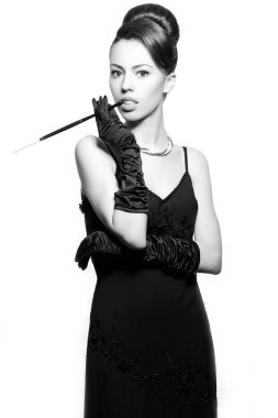 Retro büyük kokteyl elbisesi smok güzel bir kadın portresi