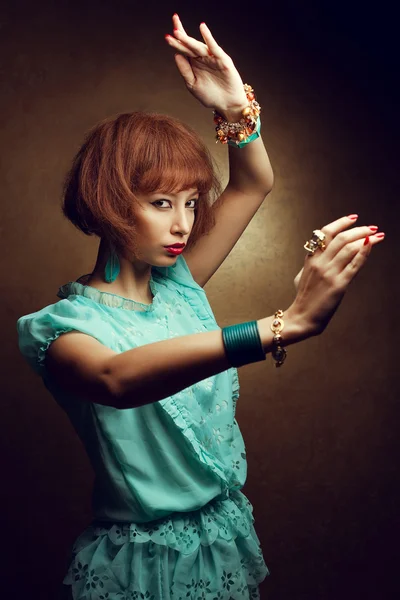 Portrait of a young orient (eastern) girl with fashionable acces — Stock Photo, Image