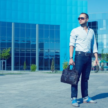 metroseksüel erkek kavramı. trendy CA çekici bir adam portresi