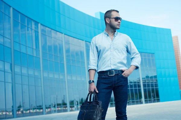 Men Shopping concept. Profile portrait of attractive proud man i — Stock Photo, Image