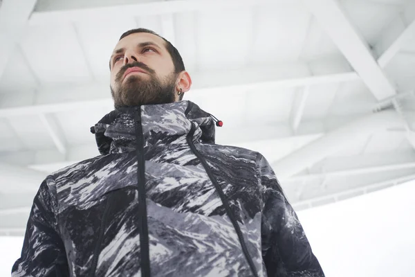 Winterwetter Bekleidungskonzept Nahaufnahme Porträt Eines Brutalen Bärtigen Charismatischen Jährigen Mannes — Stockfoto