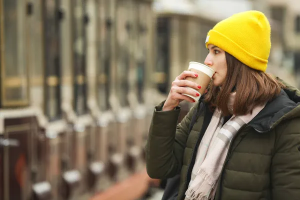 Travel Coffee Concept Profile Portrait Beautiful Young Woman Drinking Hot — Stock Photo, Image