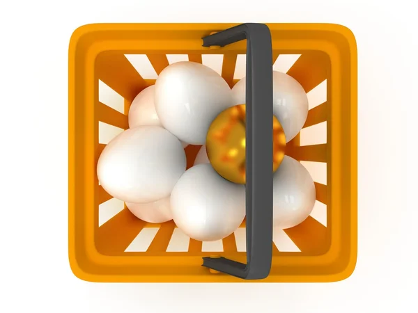 Ovo dourado entre ovos brancos na cesta de compras — Fotografia de Stock