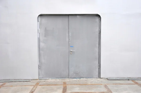 Warehouse doors — Stock Photo, Image