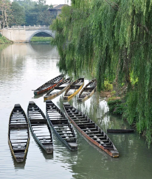 Ship and arch — Stock Photo, Image