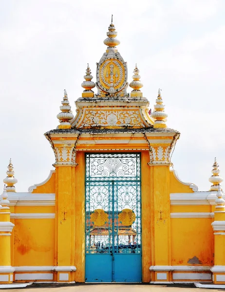 Královský palác brána — Stock fotografie