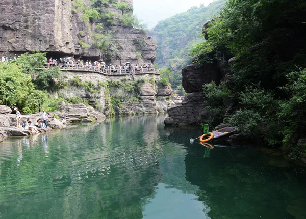 山和流 — 图库照片