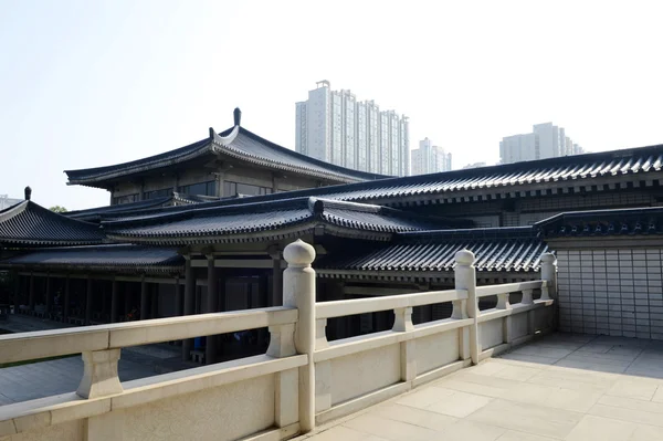 Chinesische antike und moderne Architektur — Stockfoto