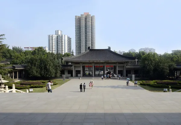 Arquitetura antiga e moderna chinesa — Fotografia de Stock