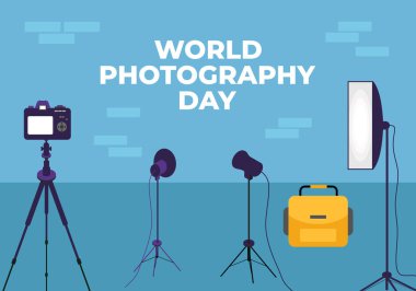 19 Ağustos 'ta dünya fotoğraf günü afişi ve mavi arka planda stüdyo fotoğrafı..
