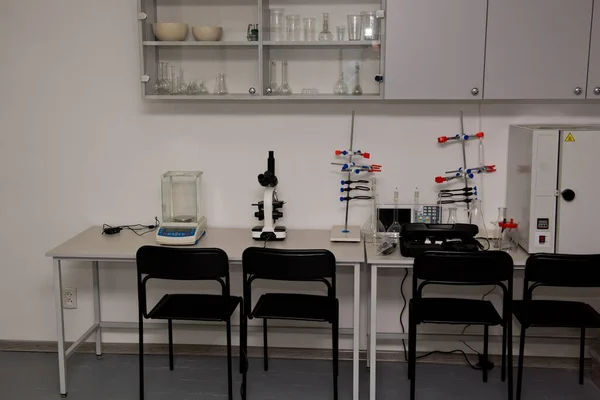 Bir Kimya Laboratuvarında Ekipman — Stok fotoğraf