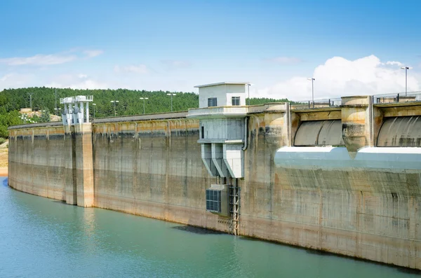 Dam in summer — Stock Photo, Image