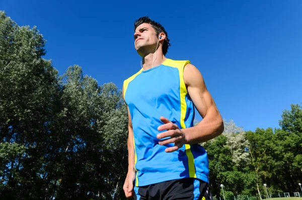 Corriendo en el parque — Foto de Stock