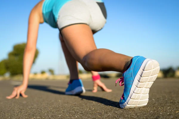 Kör skodon och sport koncept — Stockfoto