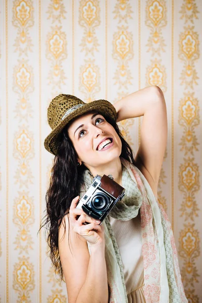 Hipster girl taking photo with vintage camera — Stock Photo, Image