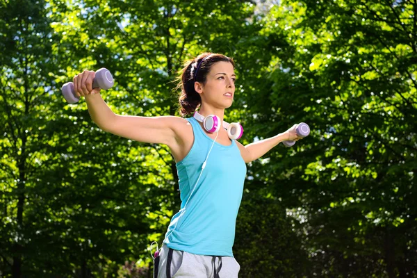 Fitness praca w i sportowy styl życia odkryty — Zdjęcie stockowe