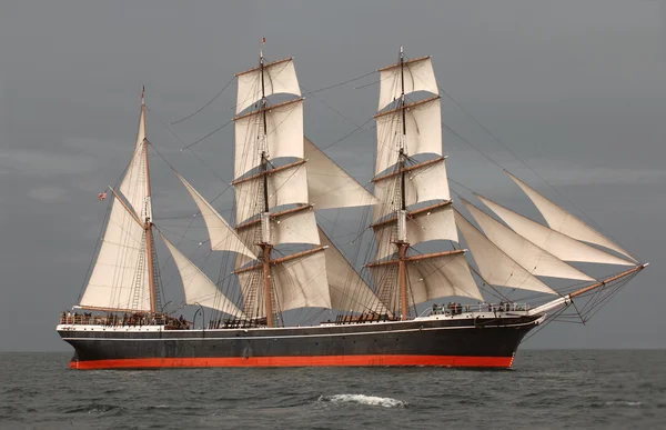 Großschiff auf hoher See — Stockfoto