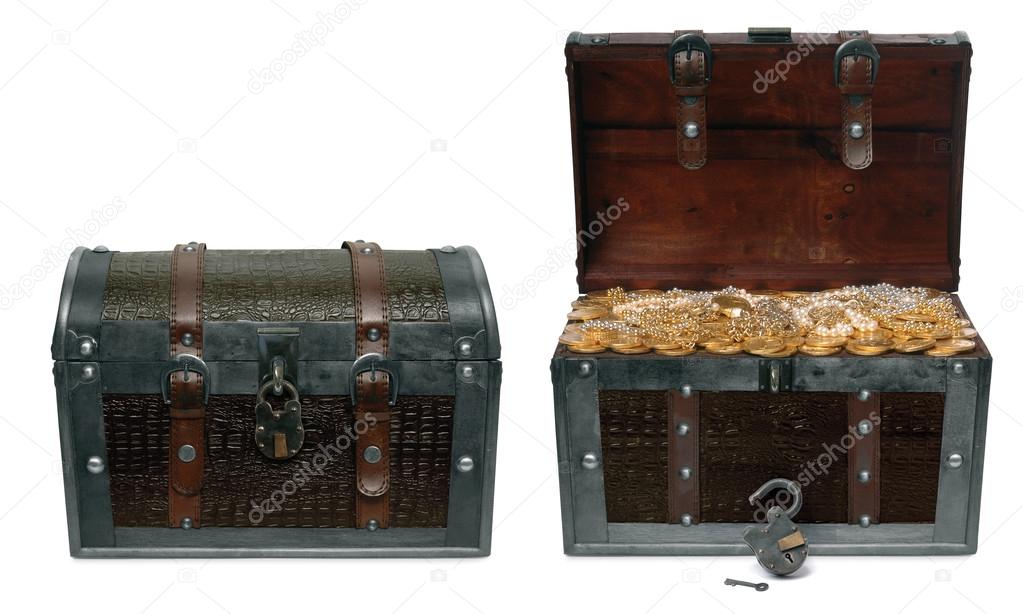 Closed and Open Treasure Chests