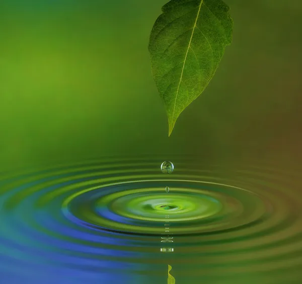 Ondulación del agua — Foto de Stock