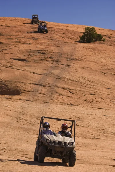 Geländewagen in der Utopie — Stockfoto