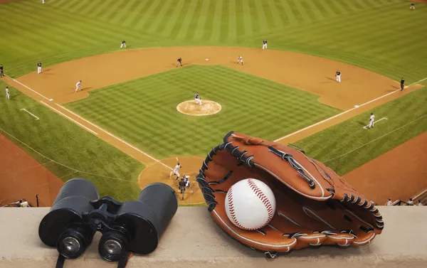 At the ball game — Stock Photo, Image