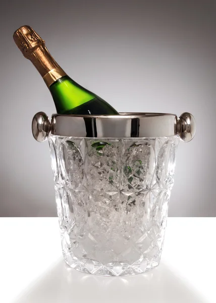 Crystal champagne emmer — Stockfoto
