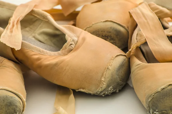 Gebrauchte Ballettschuhe — Stockfoto