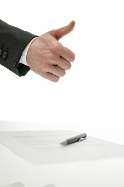 imzalanmış bir sözleşme üzerinde işareti Yaşasın