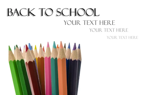 Μολύβια χρώματος με πίσω στο σχολείο κείμενο — Φωτογραφία Αρχείου