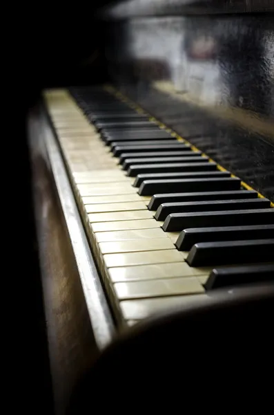 Gamla piano — Stockfoto