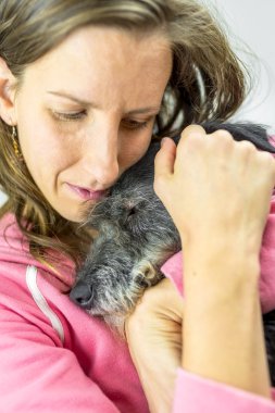 kadın köpeğini yapıştırma