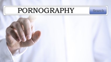 pornografi için bir ekran tıklayarak