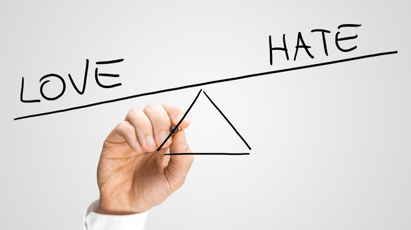 Любовь, побеждающая ненависть
