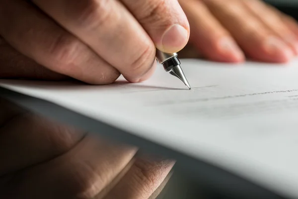 Zakelijk contract ondertekening — Stockfoto