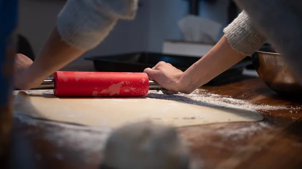 Low Angle View Woman Using Red Rolling Pin Roll Homemade — Foto de Stock