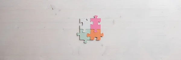 Széles Nézet Kép Négy Üres Puzzle Darabok Különböző Pasztell Színekben — Stock Fotó