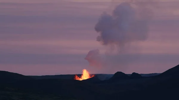 Akşam Karanlığında Volkanik Patlama Etna Püskürmesi Sicilya Lav Doğası Etna — Stok fotoğraf