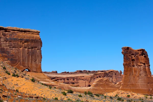 風光明媚な砂漠というセッティングのビュート — ストック写真