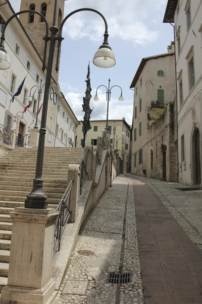 Calle Medieval en Spoleto, Italia —  Fotos de Stock