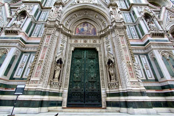 Florens katedral, huvudentrén — Stockfoto