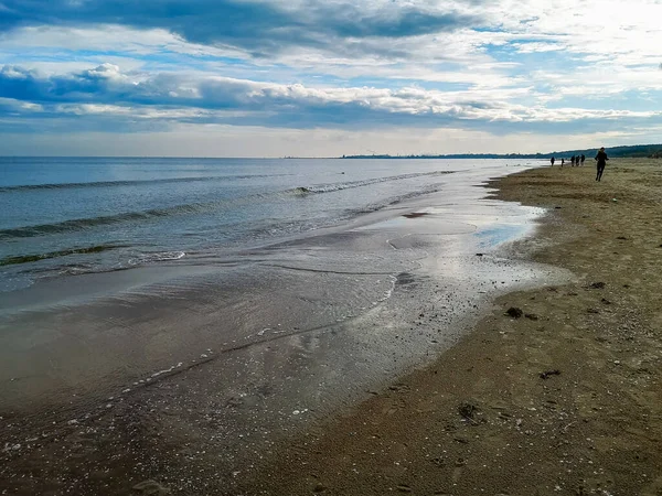 Край Пляжа Рядом Балтийским Морем Над Красотой Облачное Небо — стоковое фото