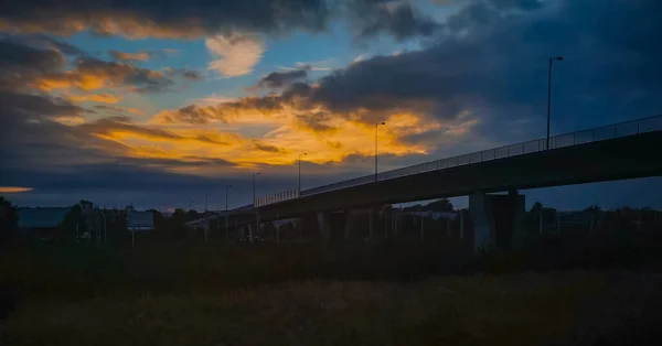 Wroclaw Polen Oktober 2020 Schöner Wolkenverhangener Sonnenuntergang Über Einer Langen — Stockfoto