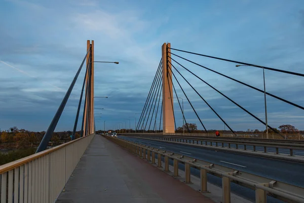 Vratislav Polsko Listopadu 2020 Milenijny Bridge Západu Slunce Modré Hodině — Stock fotografie