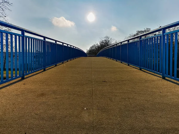 Small Bridge Roads Blue Metal Railings Both Sides — Stock Photo, Image