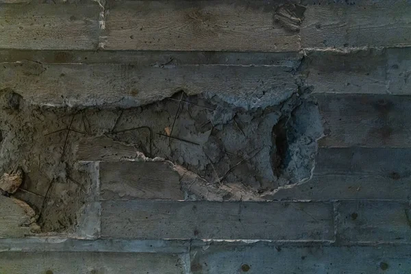 Beton Takviyeli Duvarda Büyük Bir Delik — Stok fotoğraf