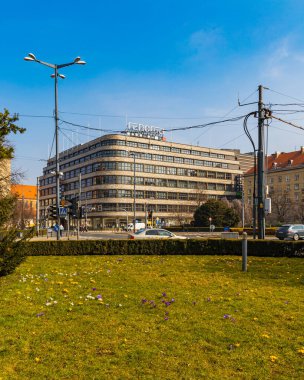 Dev Dağlar, Polonya - Mart 2021 Krkonose Ulusal Parkı girişinde imza ve harita