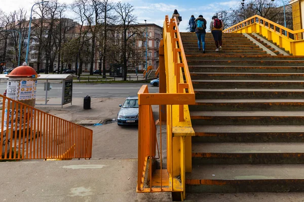Legnica Polônia Abril 2021 Escadas Concreto Aço Antigas Para Pequenas — Fotografia de Stock